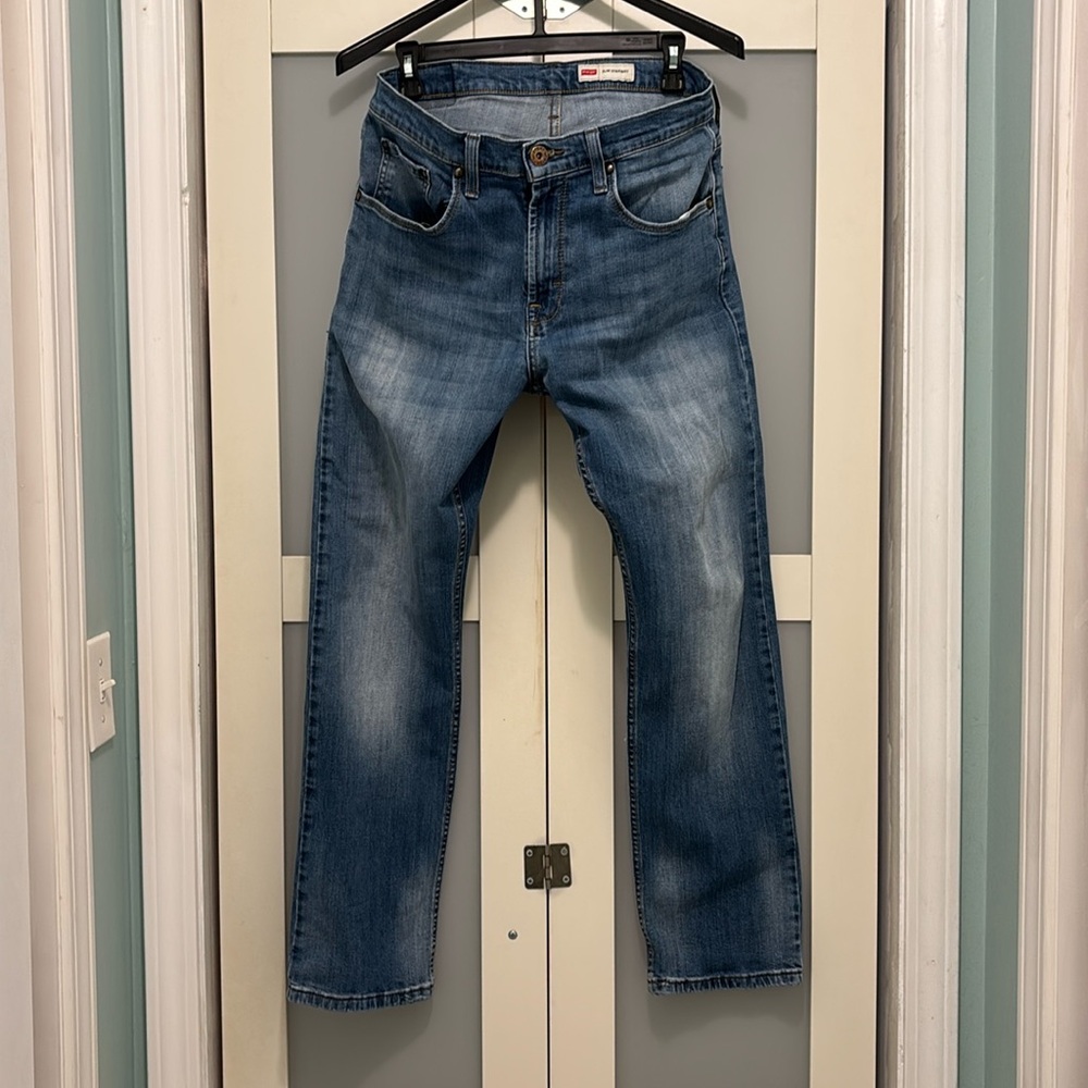 Wrangler slim straight